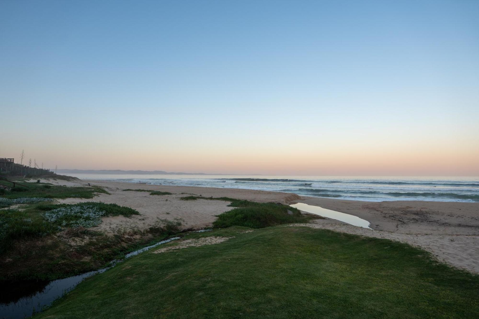 Jeffreys Bay Villas On The Beach Exterior photo